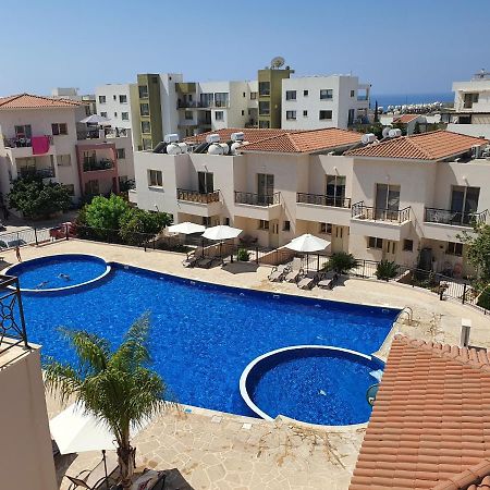 Nice Freshly Renovated Sea-View Apartment Paphos Exterior photo