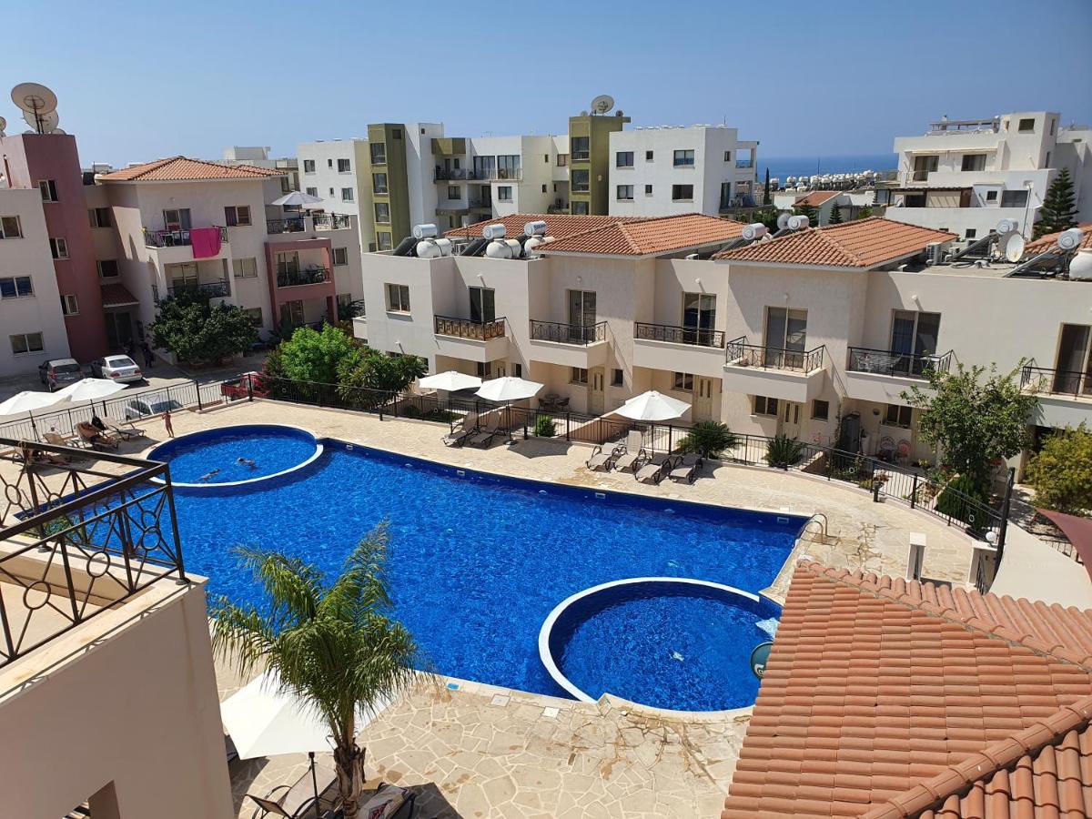 Nice Freshly Renovated Sea-View Apartment Paphos Exterior photo